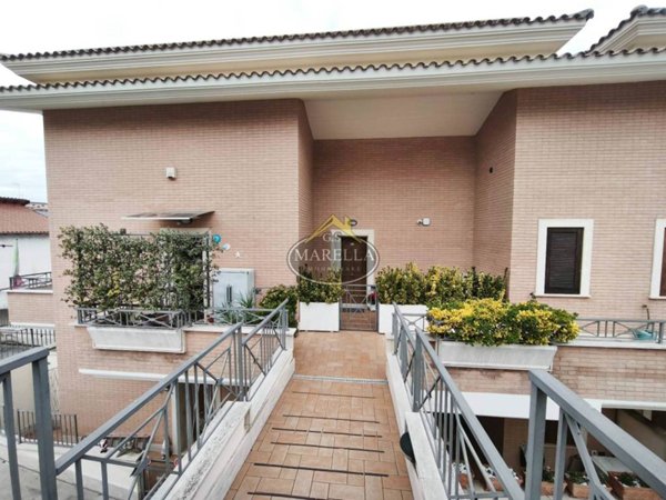 appartamento in vendita a Roma in zona Casalotti