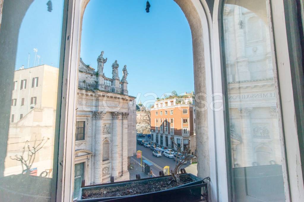 appartamento in vendita a Roma in zona Rione di Ponte