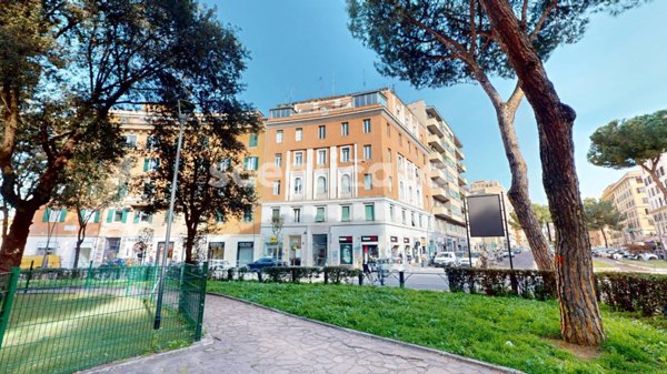 appartamento in vendita a Roma in zona Appio Latino