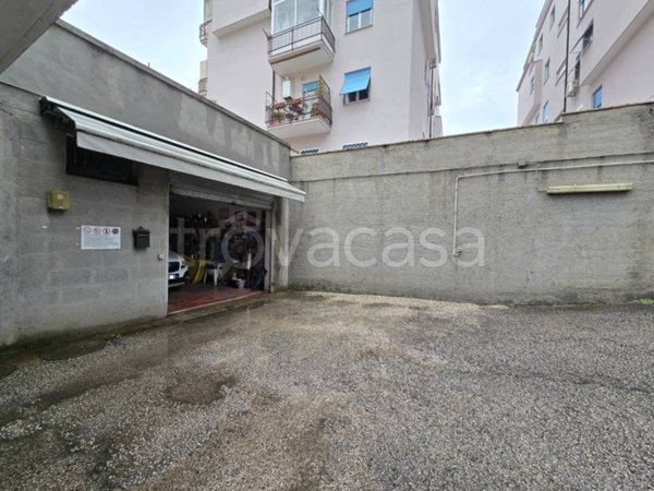 locale di sgombero in vendita a Roma