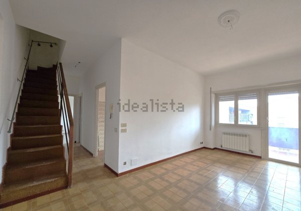 appartamento in vendita a Roma in zona Axa