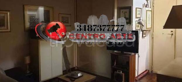 appartamento in vendita a Roma in zona Tuscolano