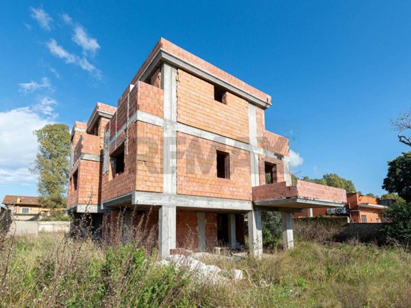 appartamento in vendita a Roma in zona Dragona/Bagnoletto