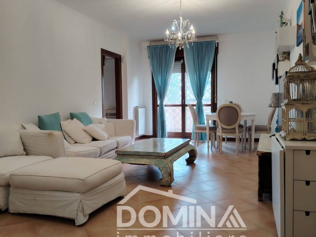 appartamento in vendita a Roma in zona Ponte di Nona