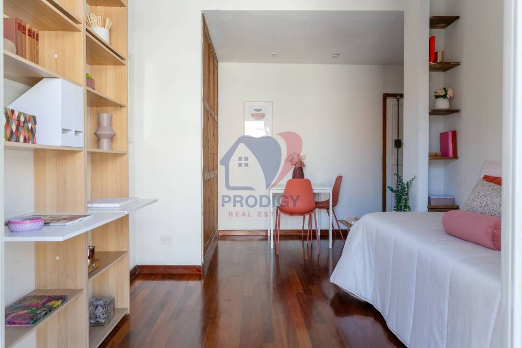 appartamento in vendita a Roma in zona Tuscolano