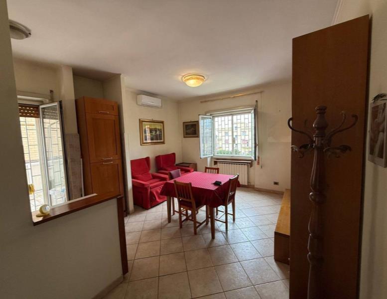 appartamento in vendita a Roma in zona Torre Angela