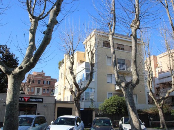 appartamento in vendita a Roma in zona Ostia