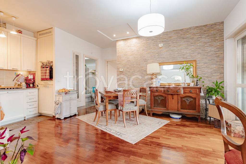 appartamento in vendita a Roma in zona Corviale