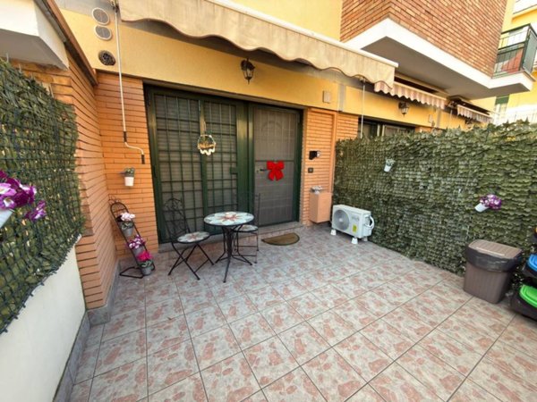 appartamento in vendita a Roma in zona Torre Maura