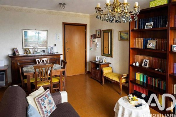 appartamento in vendita a Roma in zona Torre Angela