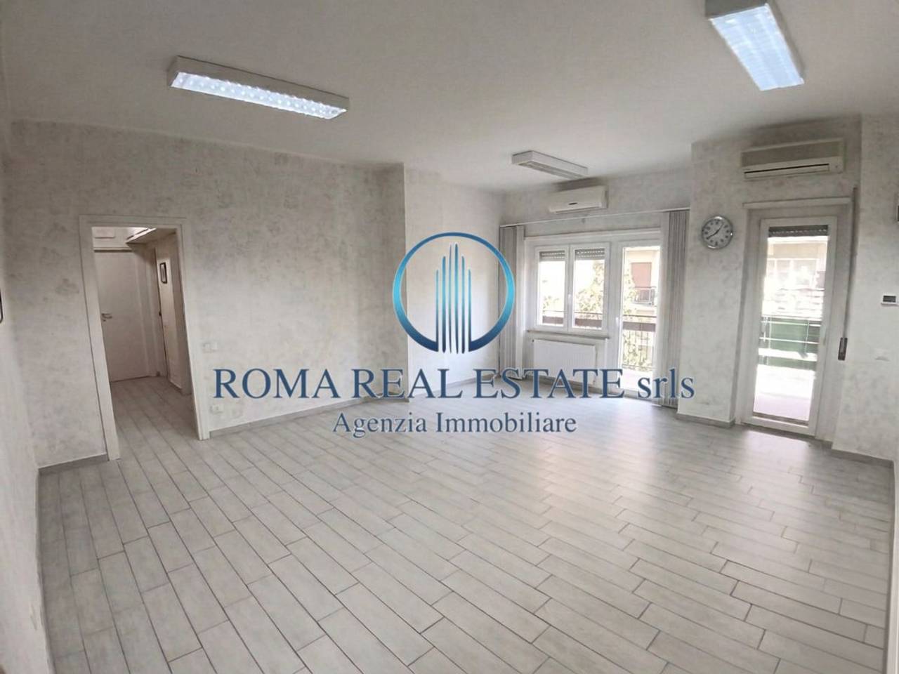 appartamento in vendita a Roma in zona Cinecittà