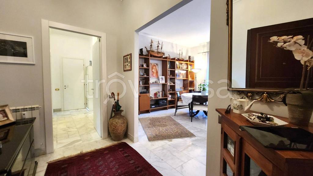 appartamento in vendita a Roma in zona Mostacciano