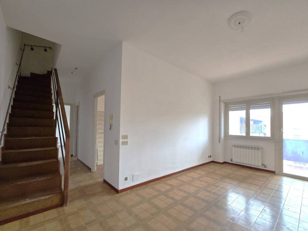 appartamento in vendita a Roma in zona Axa