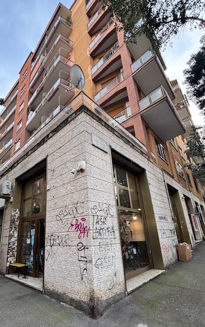 negozio in vendita a Roma in zona Tiburtino