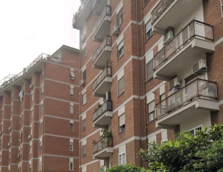 appartamento in vendita a Roma in zona Ostiense