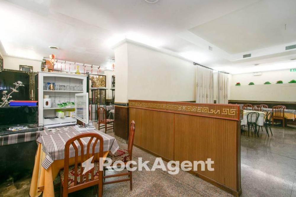 negozio in vendita a Roma in zona Rione Monti/Campitelli