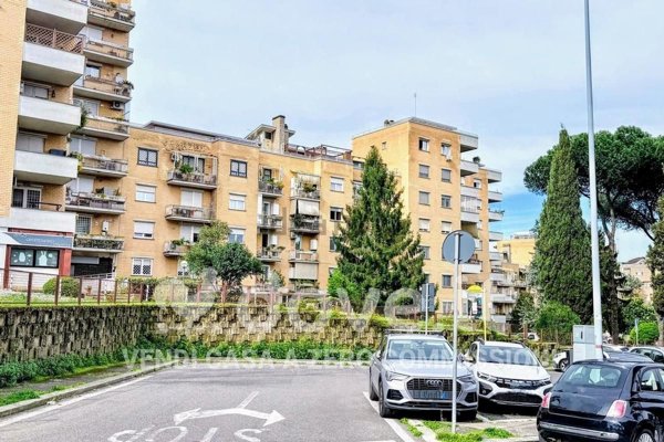 appartamento in vendita a Roma in zona Labaro