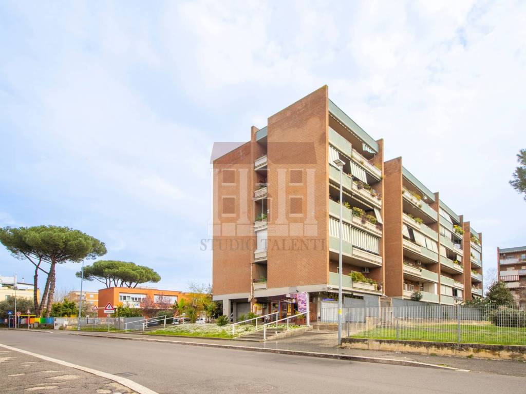 appartamento in vendita a Roma in zona Ponte Mammolo