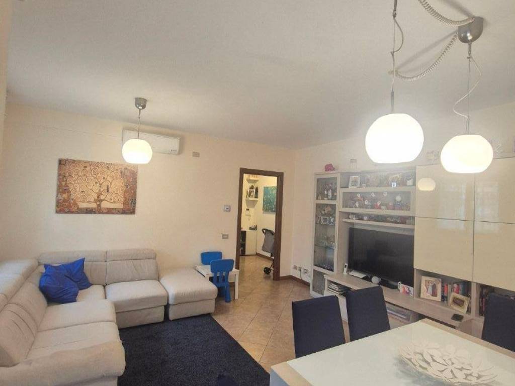 appartamento in vendita a Roma in zona Torrino