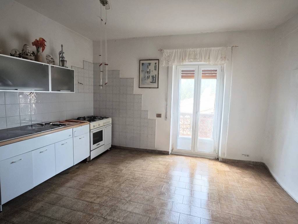 appartamento in vendita a Roma in zona Acilia