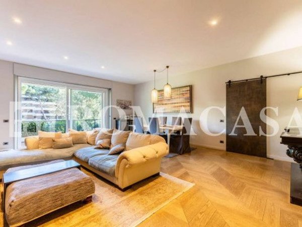 appartamento in vendita a Roma in zona EUR