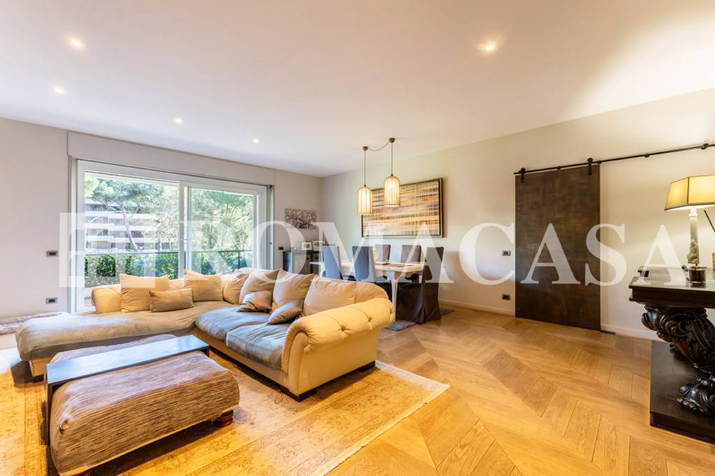 appartamento in vendita a Roma in zona EUR