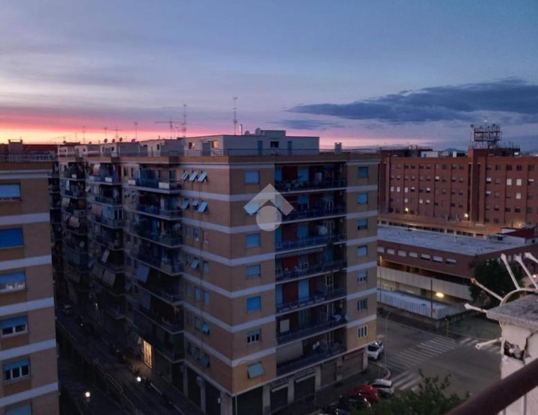 appartamento in vendita a Roma in zona Tuscolano