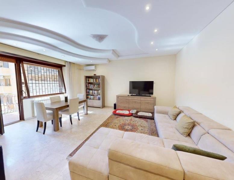 appartamento in vendita a Roma in zona Appio Latino