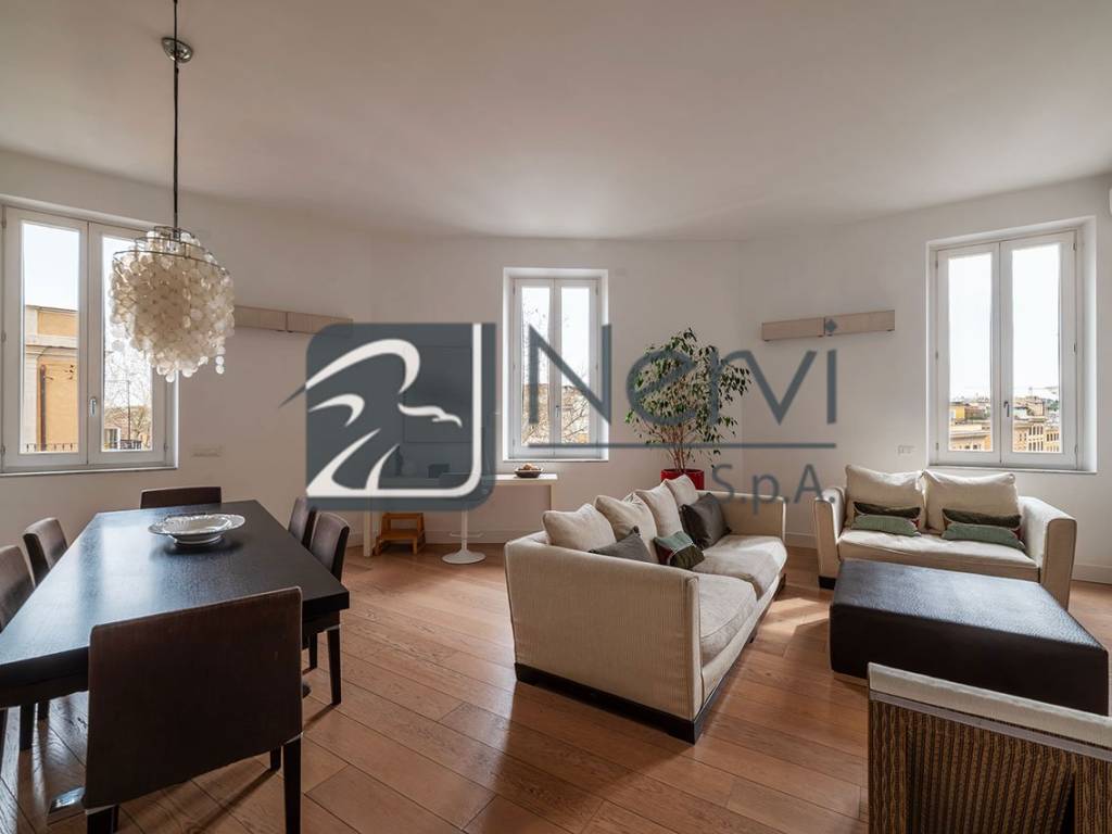 appartamento in vendita a Roma in zona Rione Prati