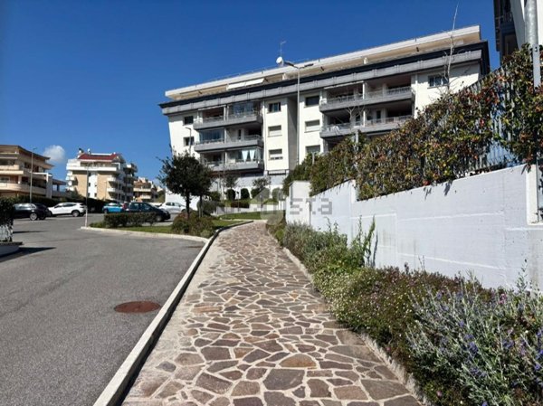 appartamento in vendita a Roma in zona Mezzocammino