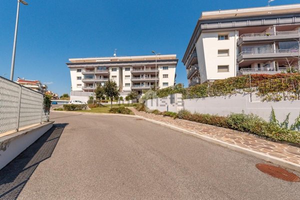 appartamento in vendita a Roma in zona Mezzocammino