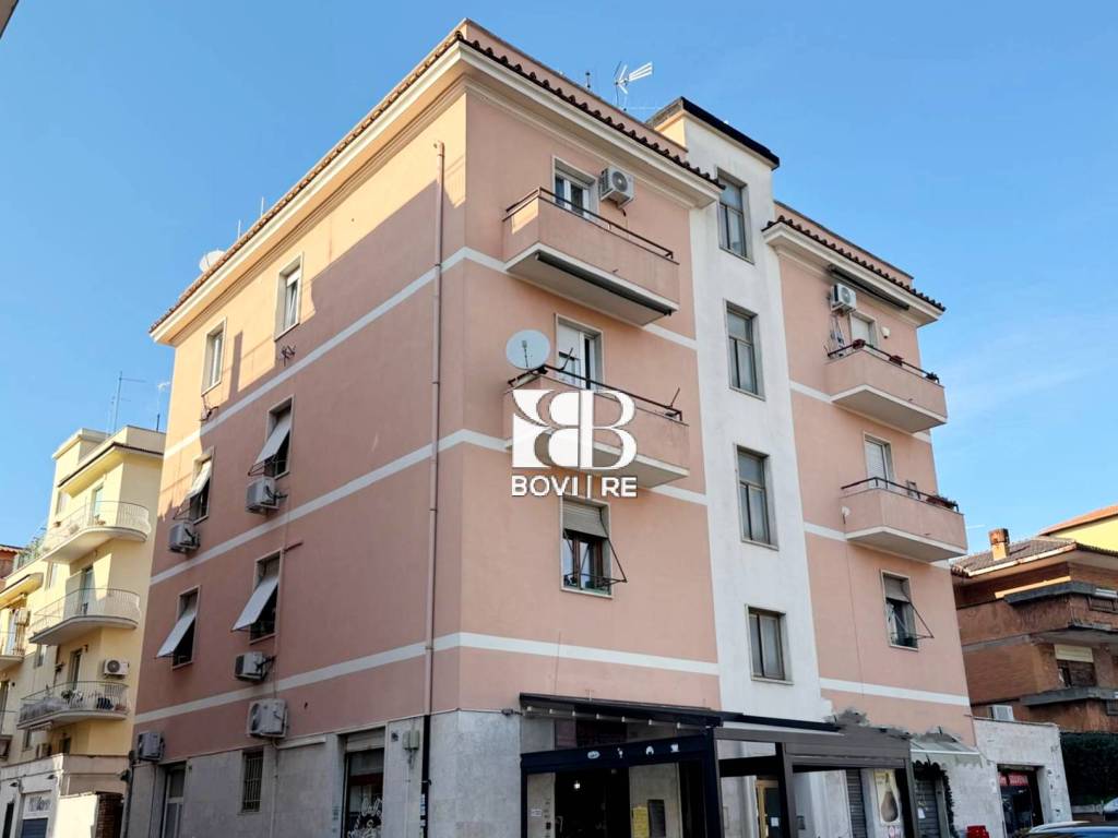 appartamento in vendita a Roma in zona Aurelio
