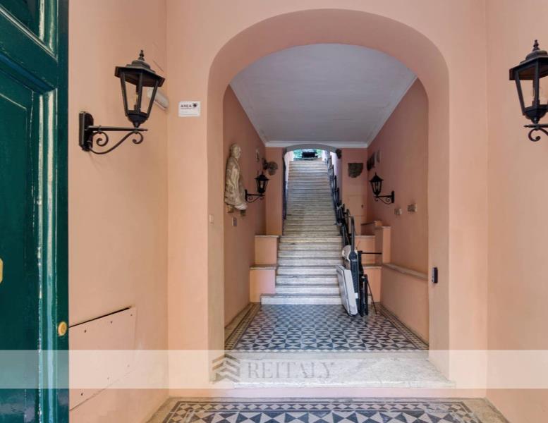 appartamento in vendita a Roma in zona Campo Marzio