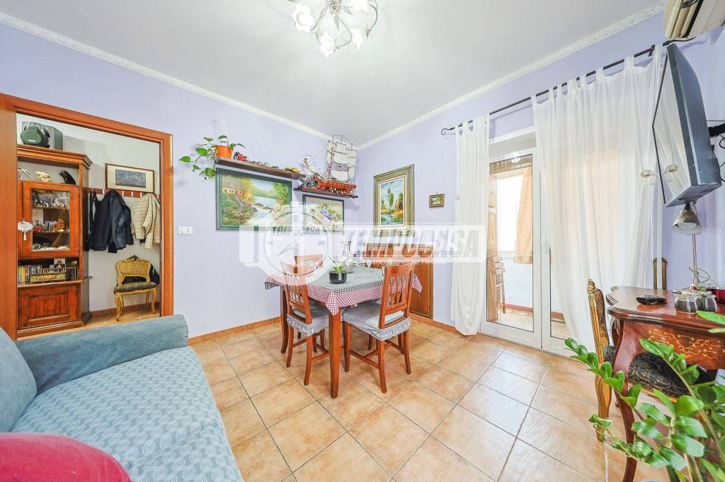 appartamento in vendita a Roma in zona Don Bosco