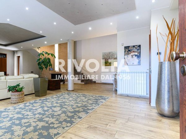 casa indipendente in vendita a Roma in zona Finocchio