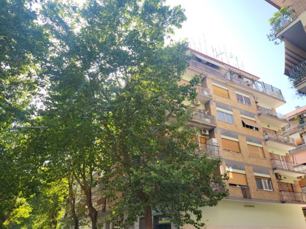 appartamento in vendita a Roma in zona Prenestino-Labicano