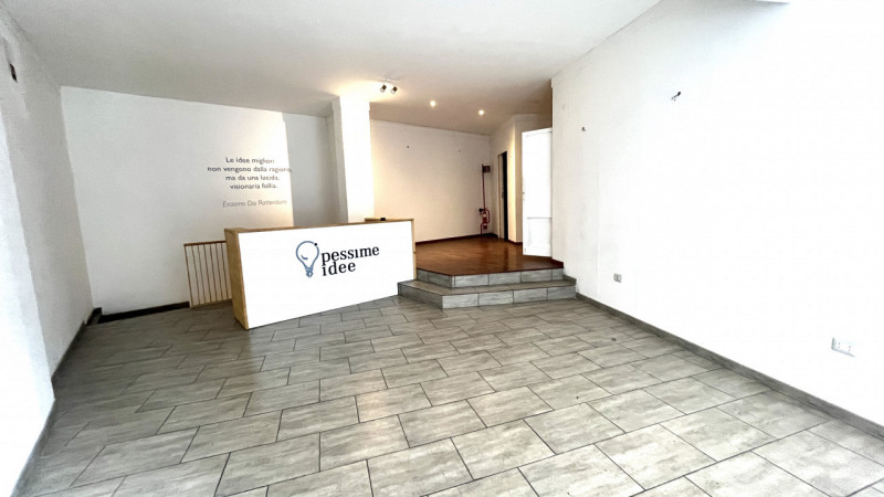 negozio in vendita a Roma in zona Tor di Quinto