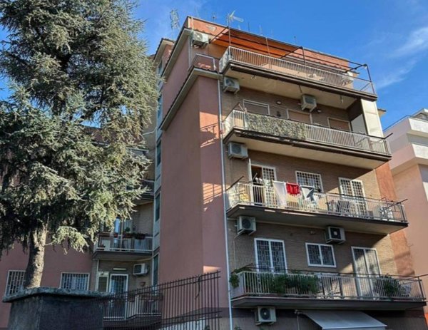 appartamento in vendita a Roma in zona Alessandrino