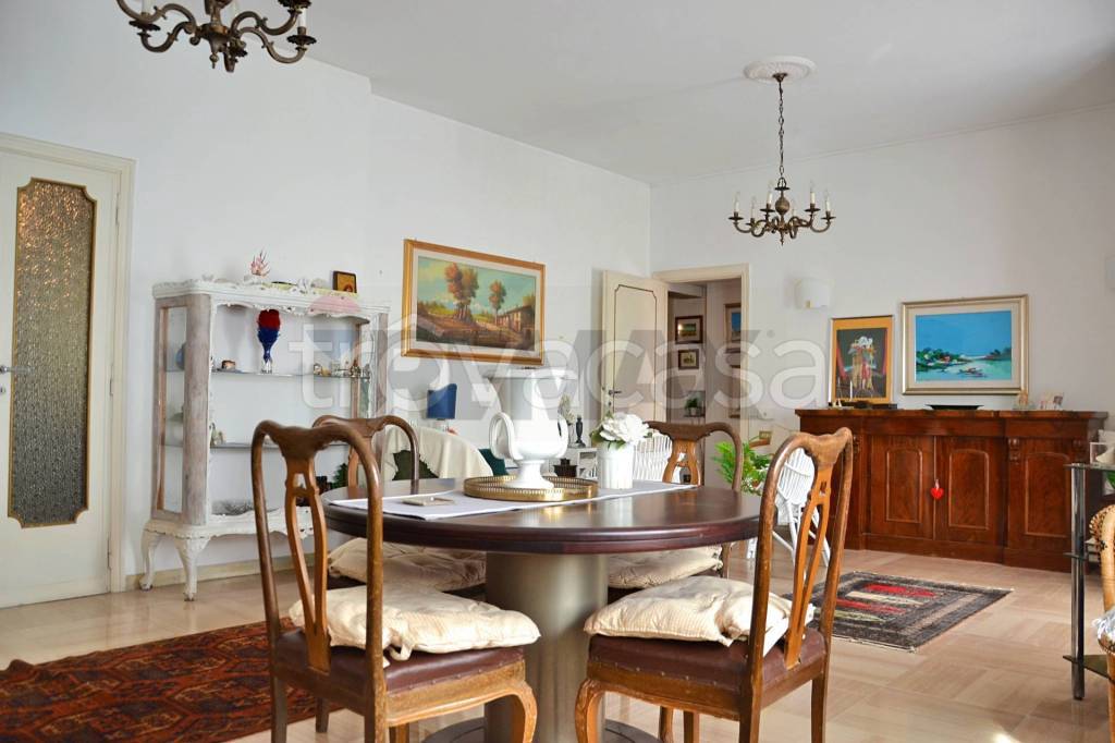 appartamento in vendita a Roma in zona Cesano