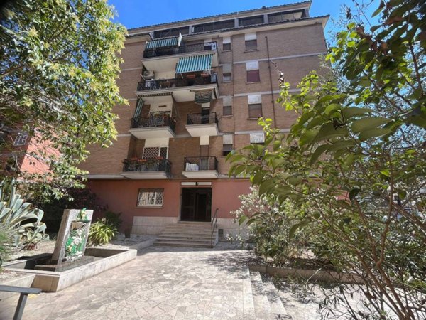 appartamento in vendita a Roma in zona Portuense