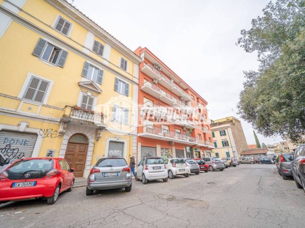 appartamento in vendita a Roma in zona Prenestino-Labicano