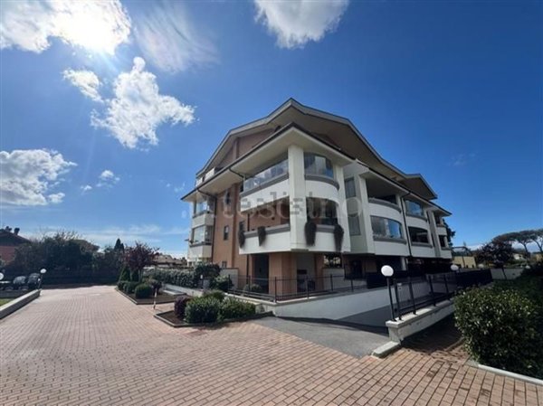 appartamento in vendita a Roma in zona Infernetto