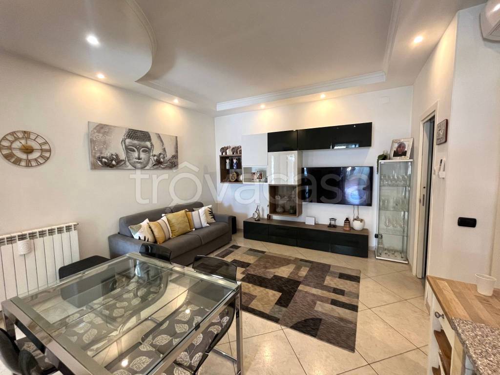 appartamento in vendita a Roma in zona Appio Claudio