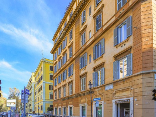 appartamento in vendita a Roma in zona Centro Storico