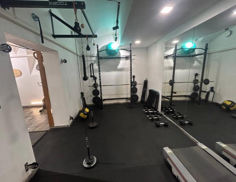 locale commerciale in vendita a Roma in zona Della Vittoria