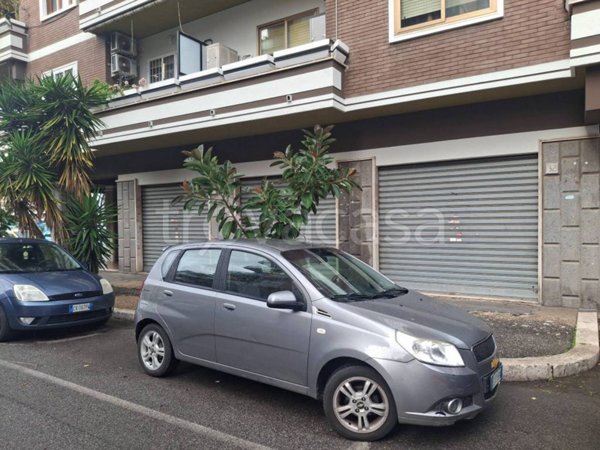 negozio in vendita a Roma in zona Ostia