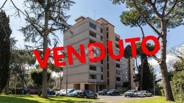 appartamento in vendita a Roma in zona Ardeatino