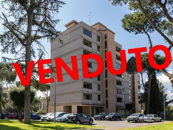 appartamento in vendita a Roma in zona Ardeatino