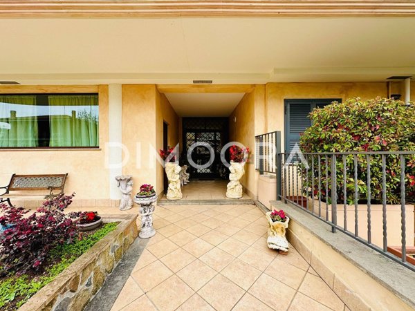 appartamento in vendita a Roma in zona Finocchio