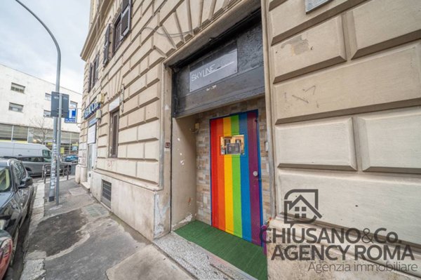 negozio in vendita a Roma in zona Tuscolano